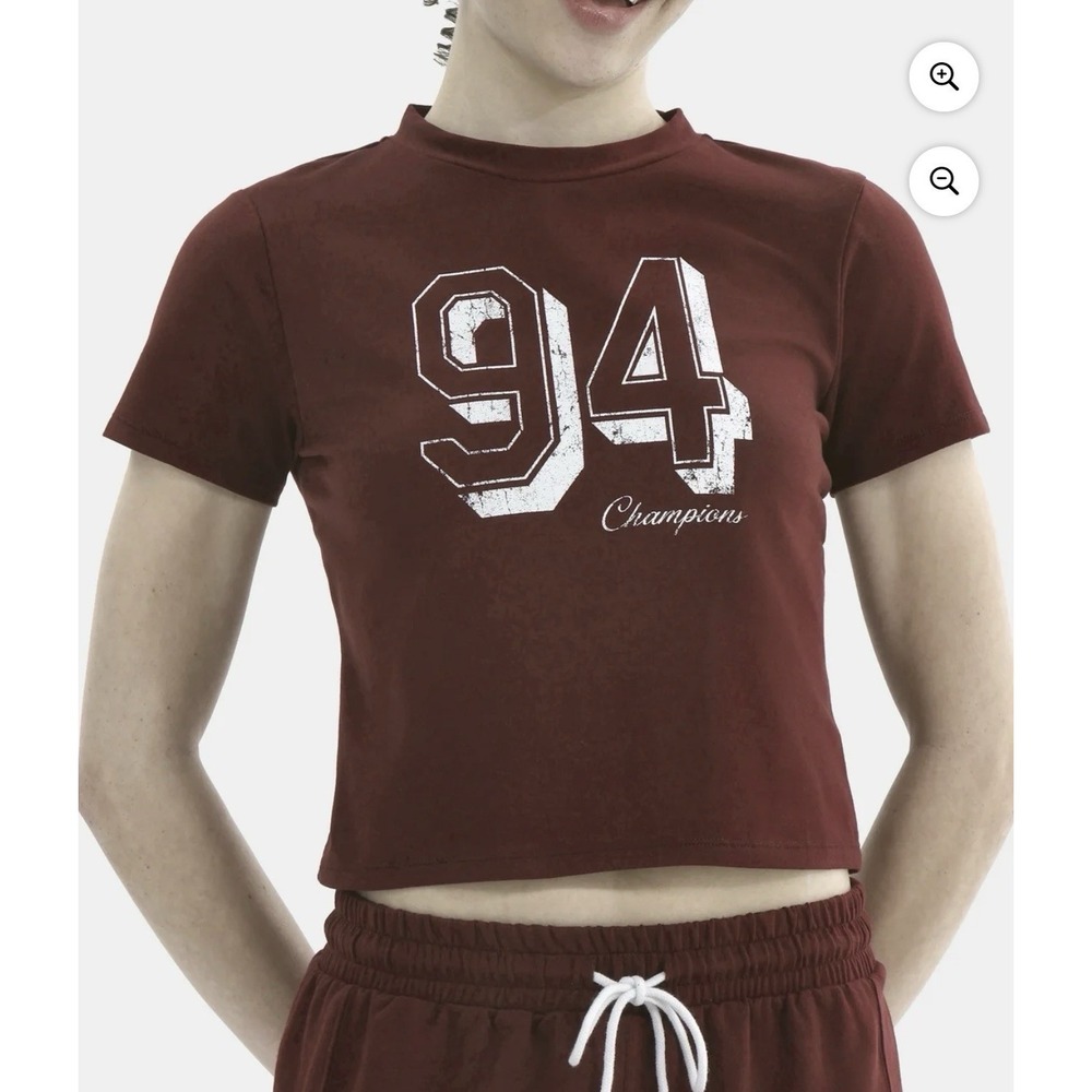 No‎ Boundaries Women's Graphic Baby Tee Size Medium Maroon "94" Crop Top NWT
